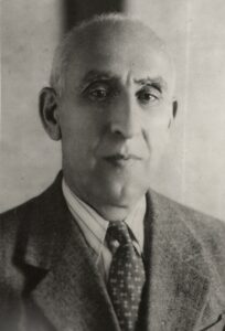 Mohammad Mossadegh adalah tokoh nasionalis Iran
